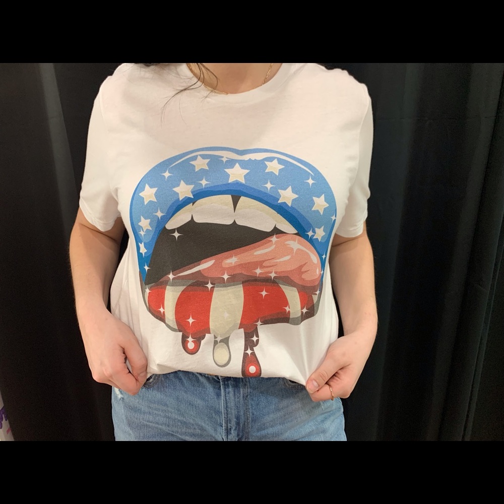 USA lips tshirt